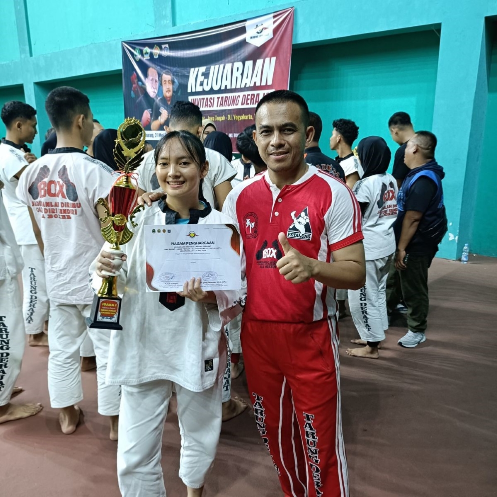 Mahasiswa Berprestasi FDKV Widyatama